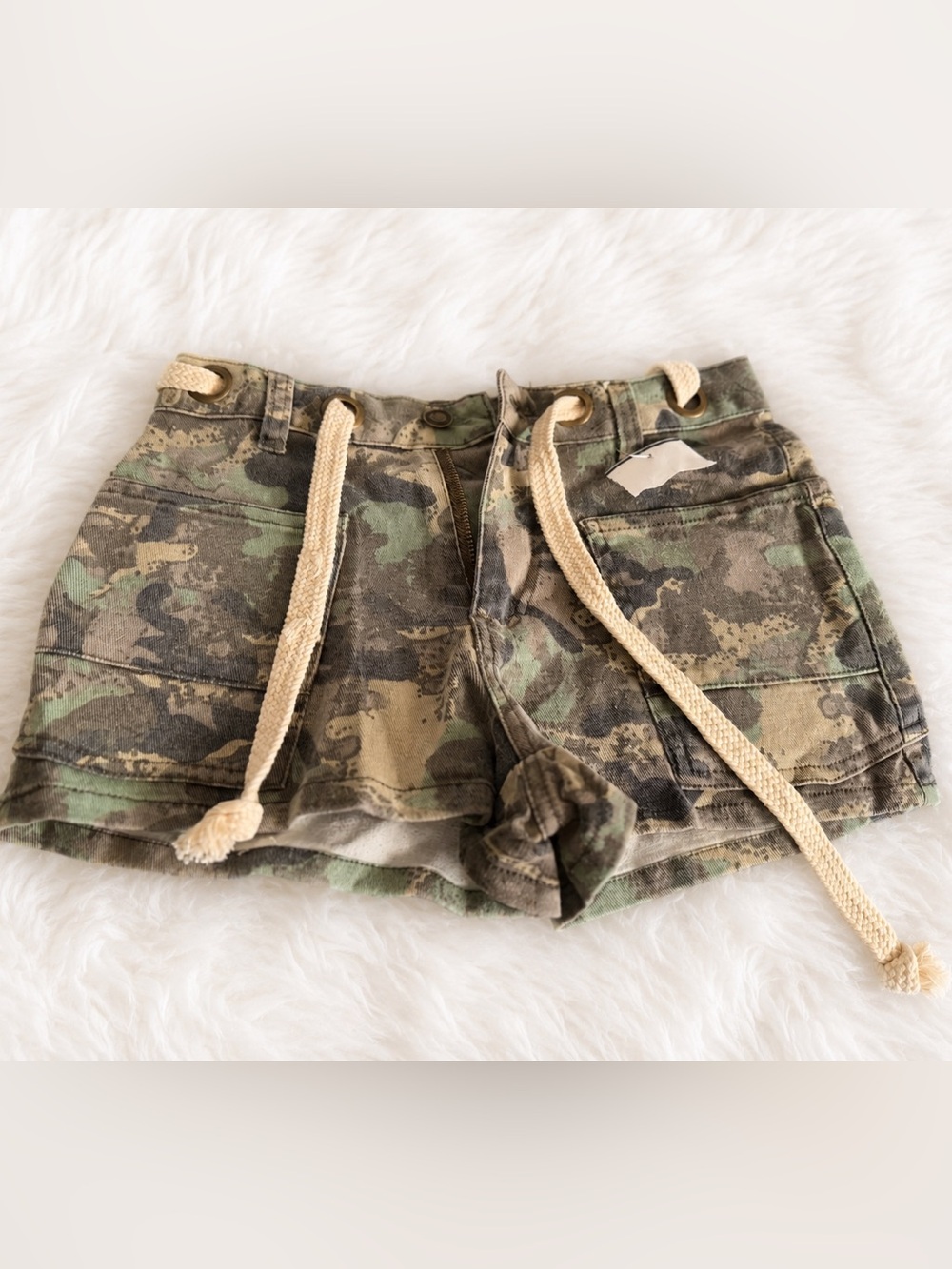 Casual Camo Women's Drawstring Utility Shorts - Green